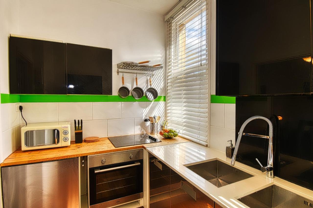 2 Bedroom Apartment In Bath City Centre With Garden & Free Parking Ngoại thất bức ảnh